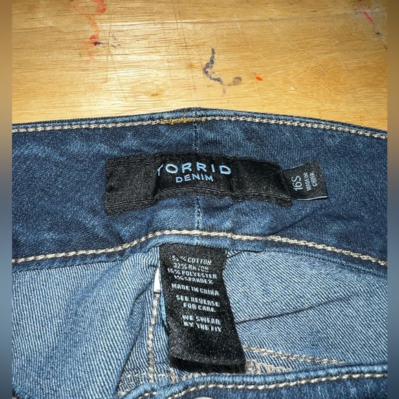 Torrid Skinny Jeans. - Picture 3 of 3